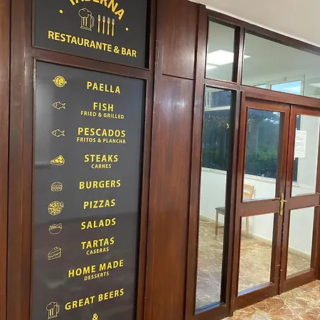 View And Pool * マルベーリャ